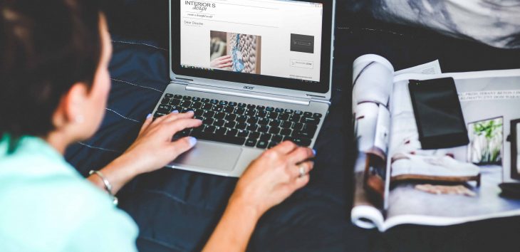 hands-woman-laptop-working